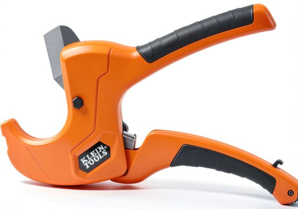 Klein Tools 1-1/4-Inch Ratcheting PVC Pipe Cutter with Die Cast-12